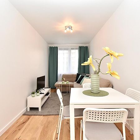 Rental Apartment Obrzezna Varsóvia Exterior foto